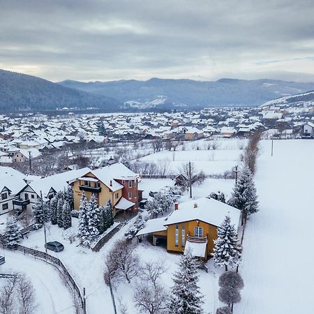 Pensiunea Bucovina Gura Humorului Exterior foto