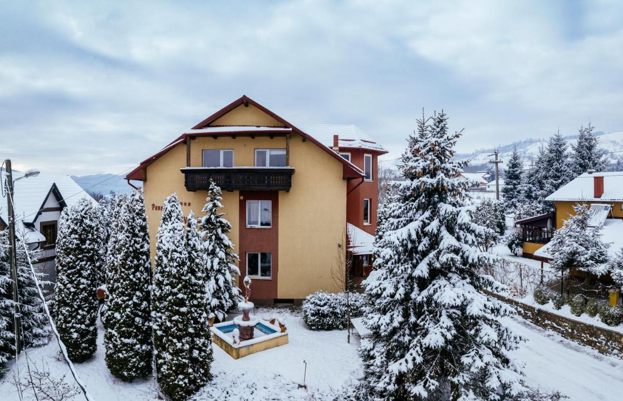 Pensiunea Bucovina Gura Humorului Exterior foto